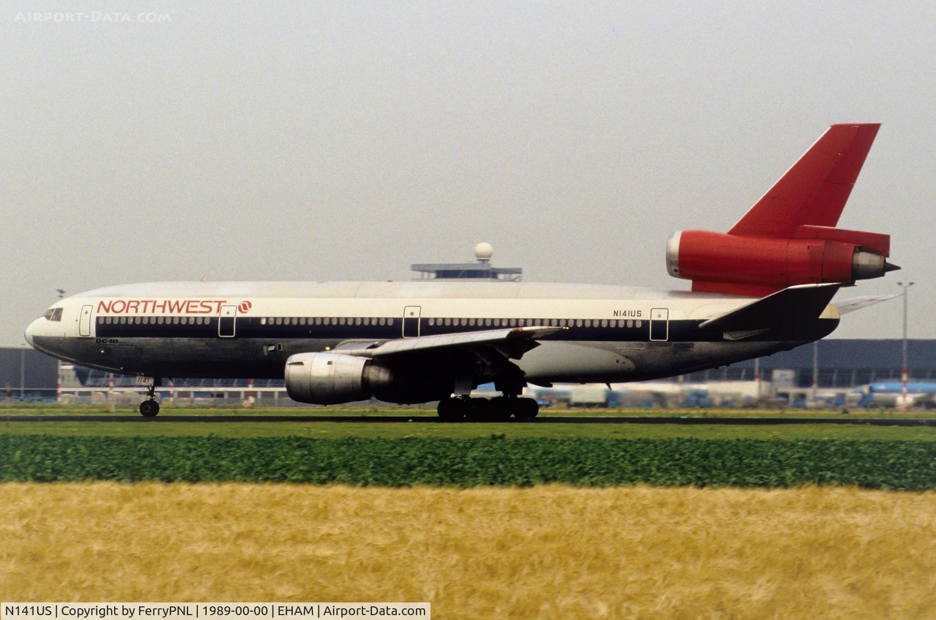 N141US, 1972 Douglas DC-10-40 C/N 46750, Northwest DC-10-40 thundering past