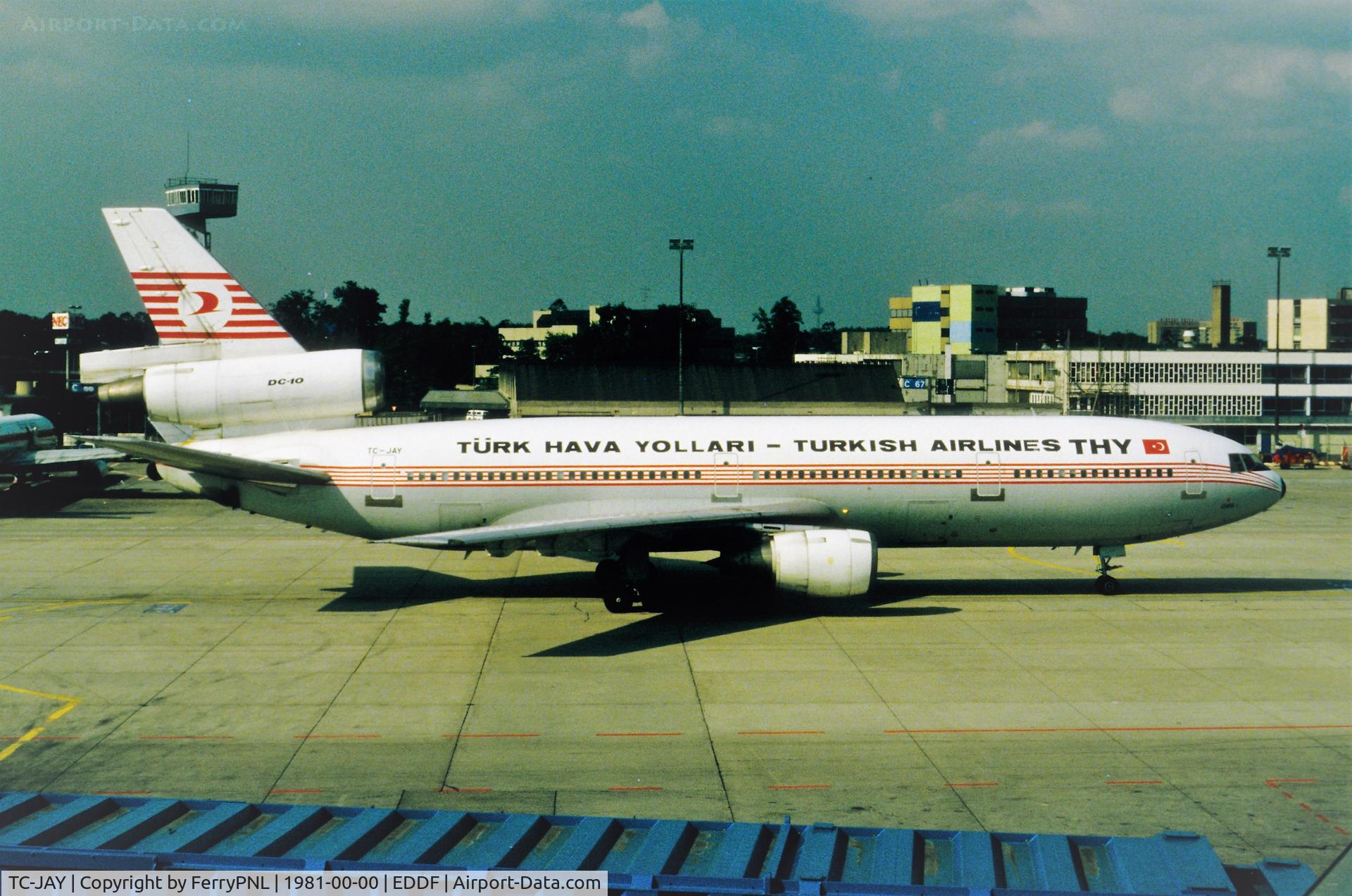 TC-JAY, 1973 McDonnell Douglas DC-10-10F C/N 46907, Turkish DC-10-10 about to depart