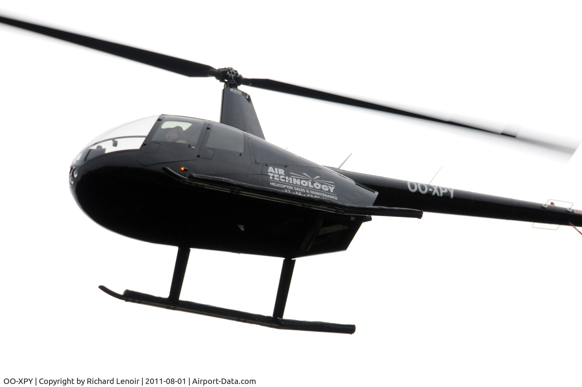 OO-XPY, 2005 Robinson R44 Clipper II C/N 10850, Passing low over my garden (Liège, Belgium)
