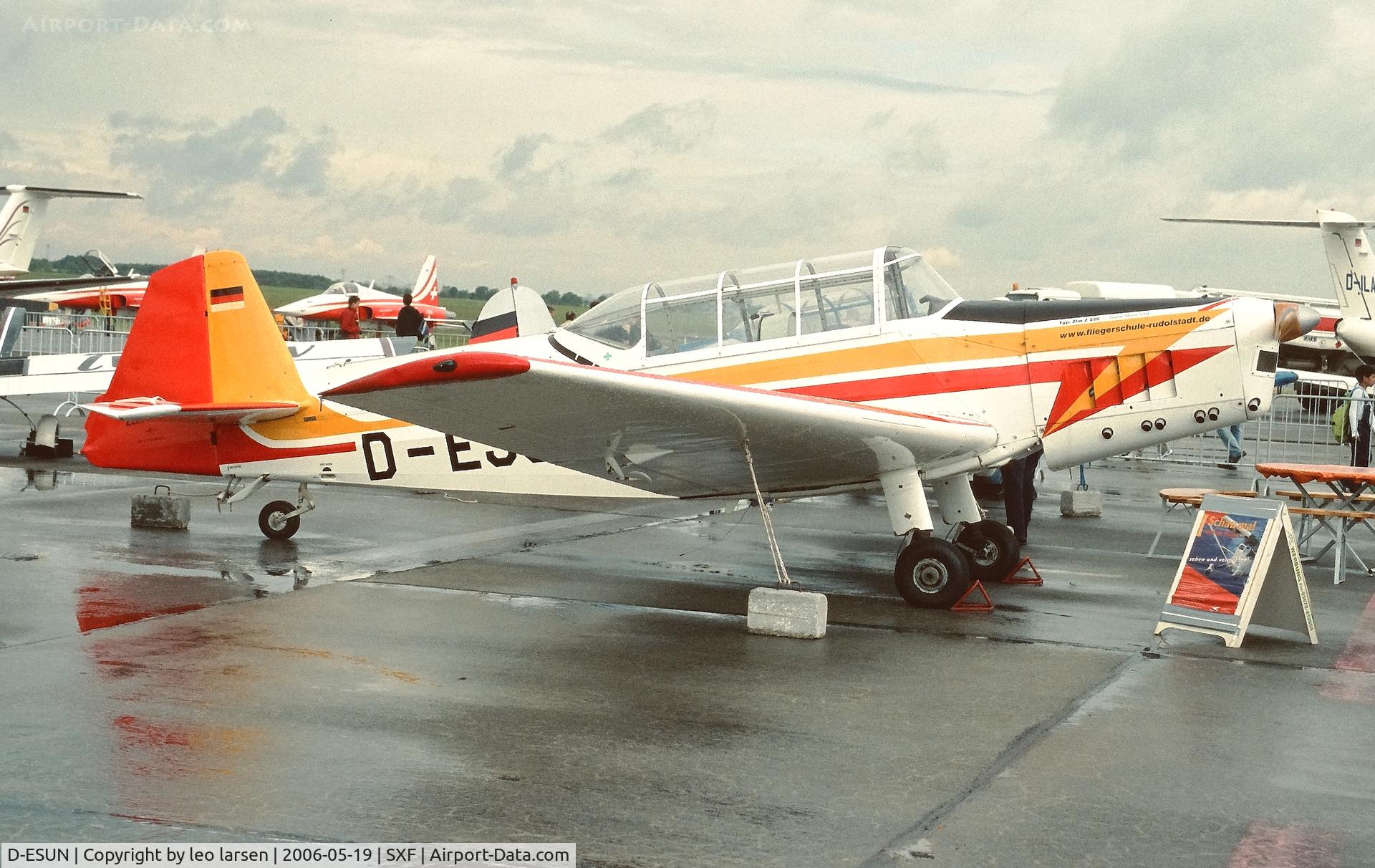 D-ESUN, 1960 Zlin 226T6 C/N 357, Berlin Air Show 19.5.2006.ex DM-WIE