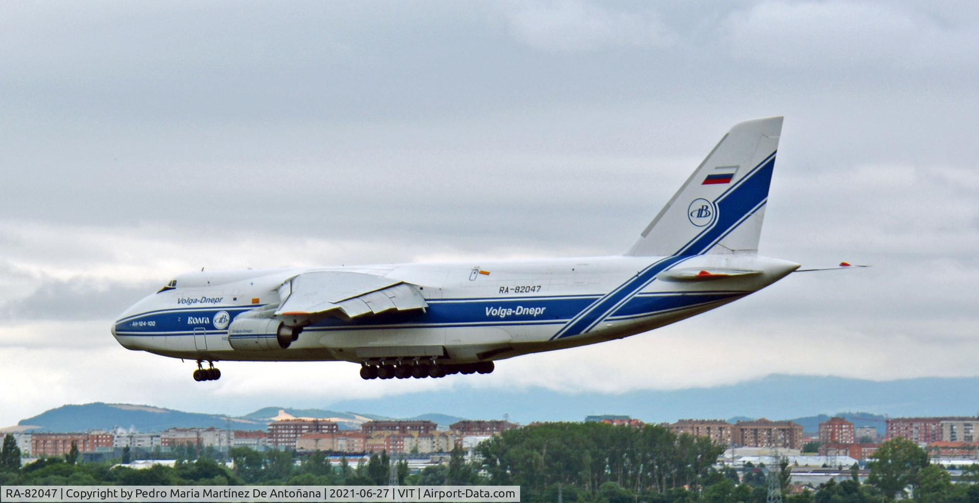 RA-82047, 1992 Antonov An-124-100 Ruslan C/N 9773053259121/0701, Aeropuerto de Foronda - Vitoria-Gasteiz - Euskadi - España