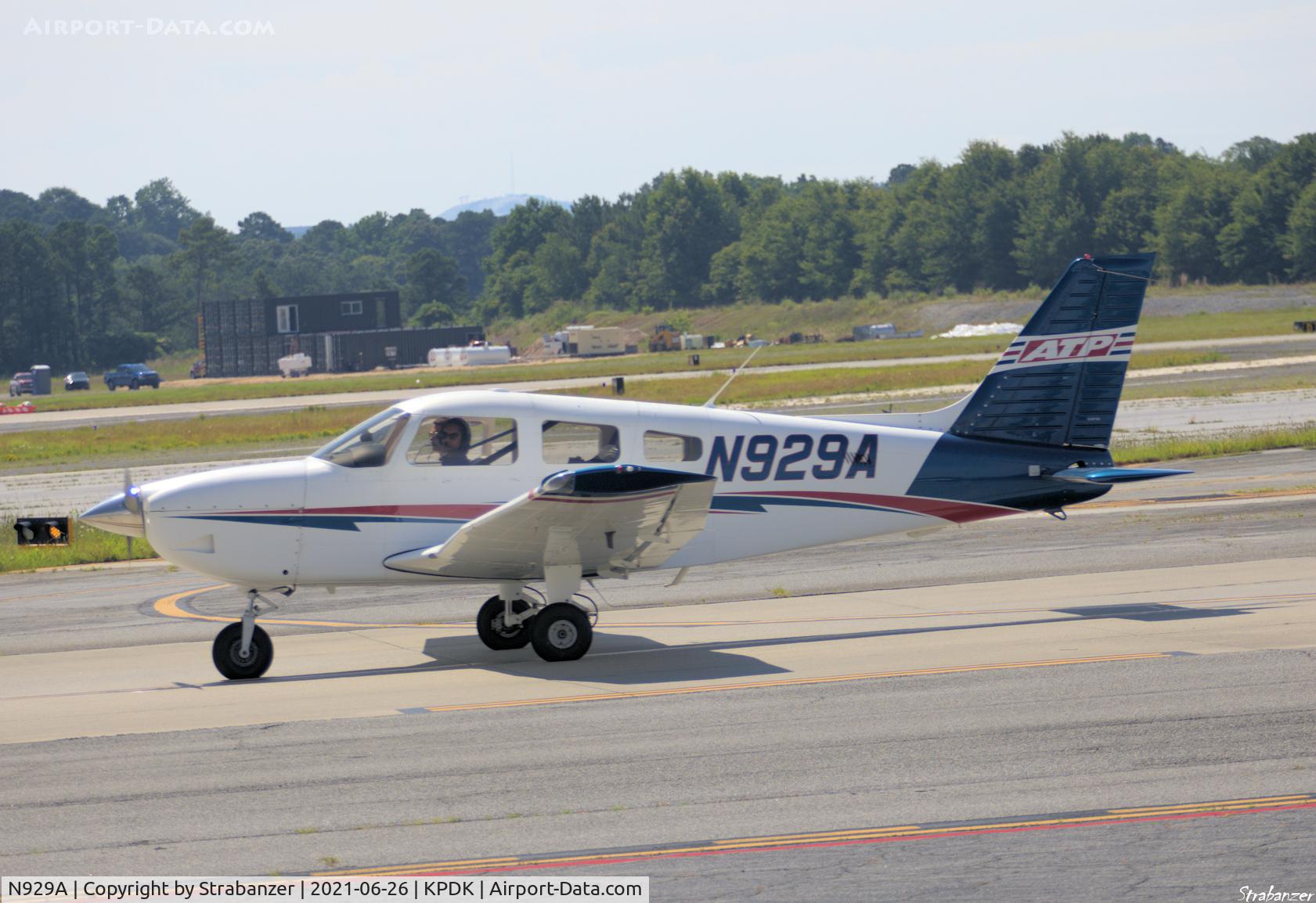 N929A, 2015 Piper PA-28-181 C/N 2843803, Taxiing in