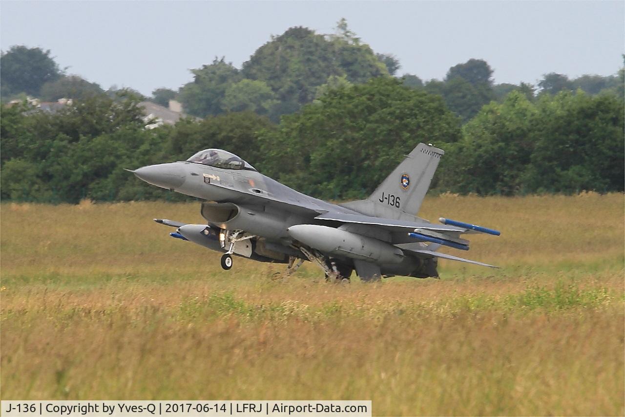 J-136, Fokker F-16AM Fighting Falcon C/N 6D-126, Fokker F-16AM Fighting Falcon, Take off rwy 26, Landivisiau Naval Air Base (LFRJ) Tiger Meet 2017