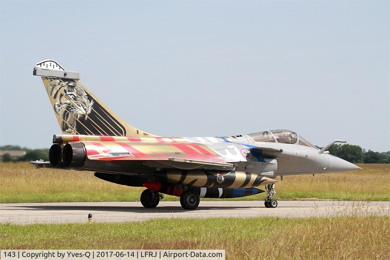 143, 2013 Dassault Rafale C C/N 143, Dassault Rafale C, Taxiing to flight line, Landivisiau Naval Air Base (LFRJ) Tiger Meet 2017