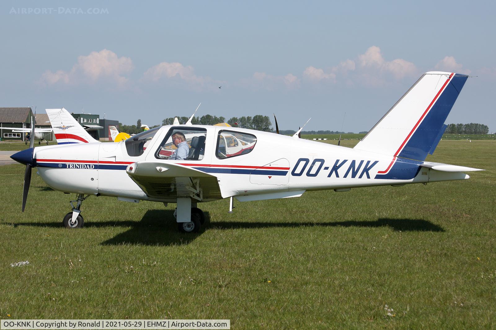 OO-KNK, 1989 Socata TB-20 Trinidad C/N 1013, at ehmz
