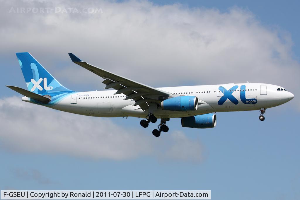 F-GSEU, 2004 Airbus A330-243 C/N 635, at cdg