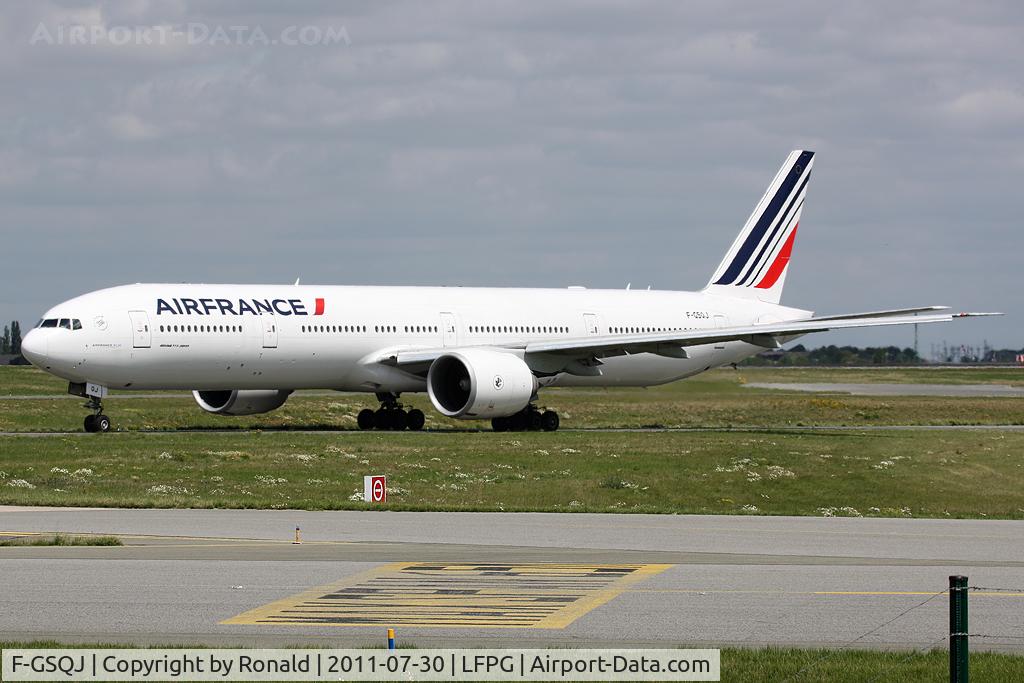 F-GSQJ, 2005 Boeing 777-328/ER C/N 32852, at cdg