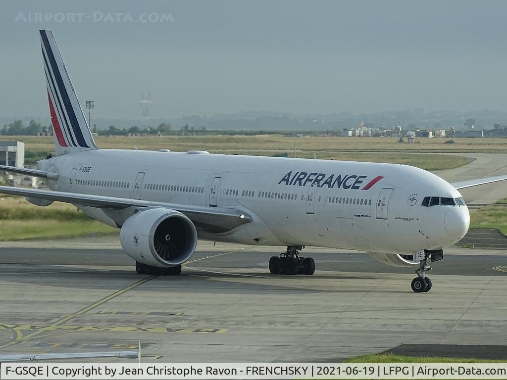 F-GSQE, 2004 Boeing 777-328/ER C/N 32851, AF6744 from Port Louis (MRU)