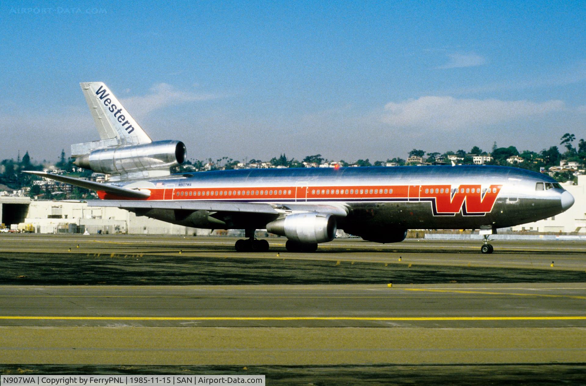 N907WA, 1976 McDonnell Douglas DC-10-10 C/N 46946, Western DC-10-10 taxiing