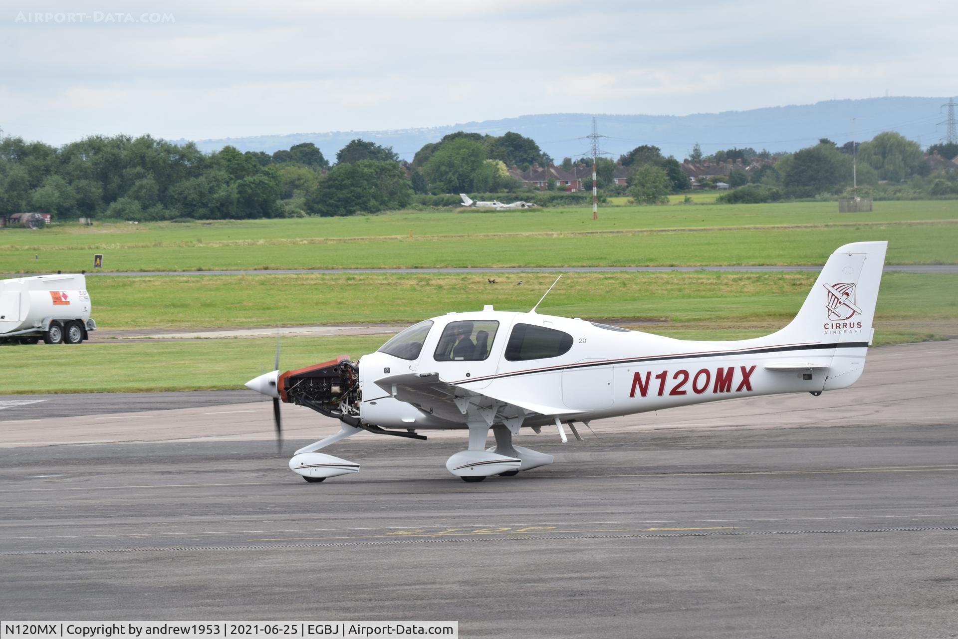N120MX, 2015 Cirrus SR20 C/N 2281, N120MX at Gloucestershire Airport.