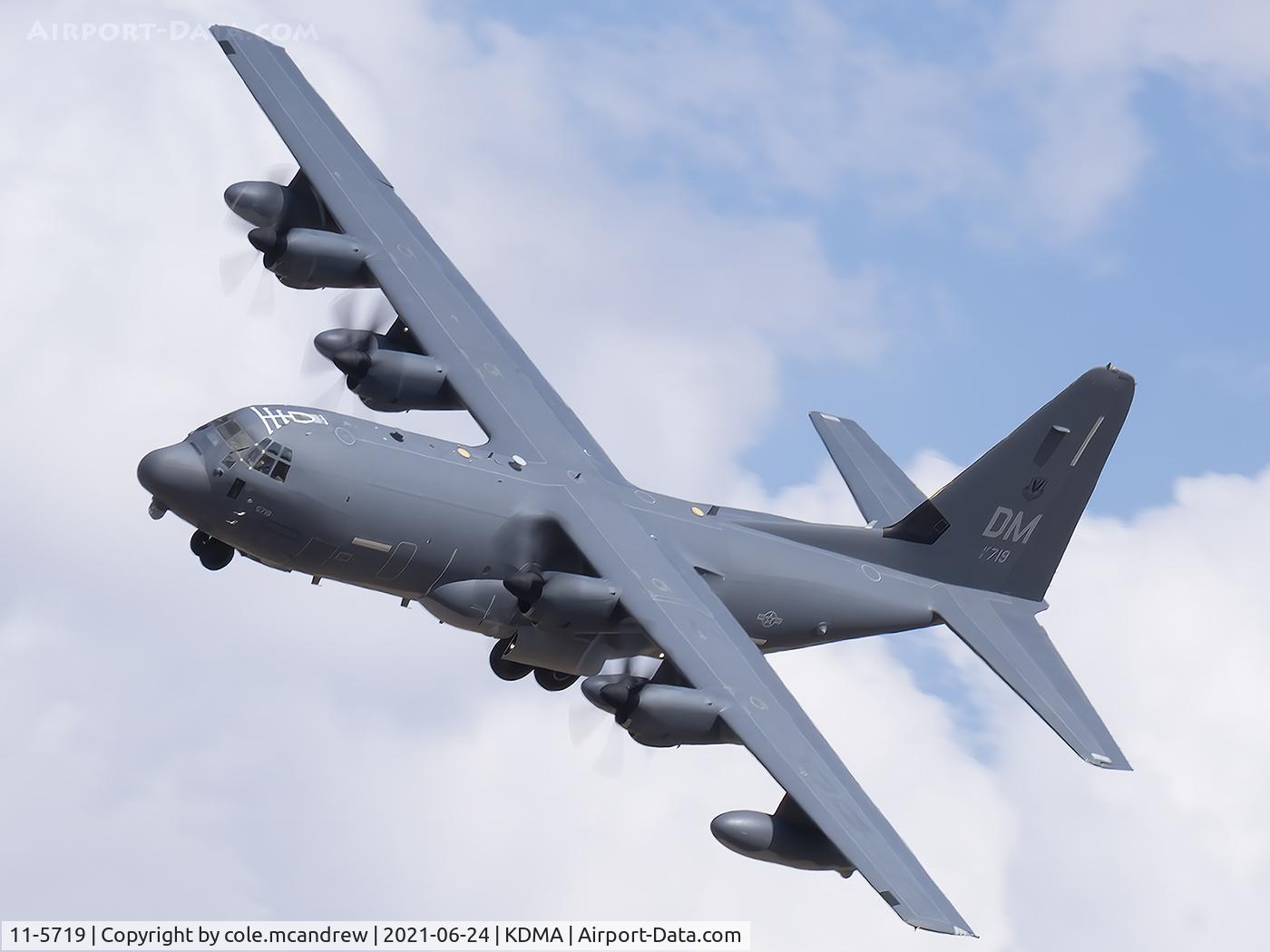 11-5719, Lockheed Martin HC-130J Combat King II Hercules C/N 382-5719, KING81 banking into Davis-Monthan