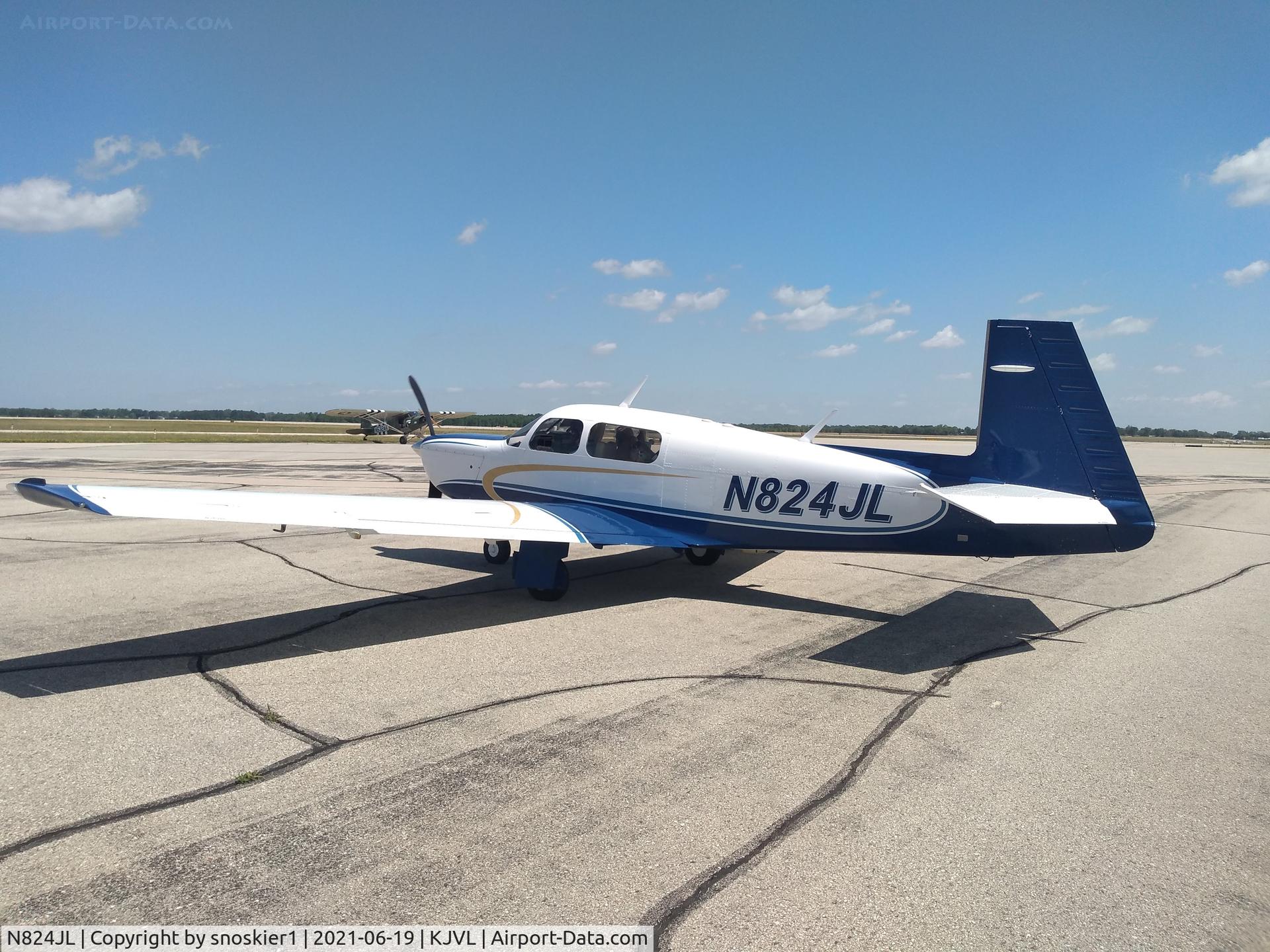 N824JL, 1986 Mooney M20K C/N 25-1021, At JVL flyin breakfast