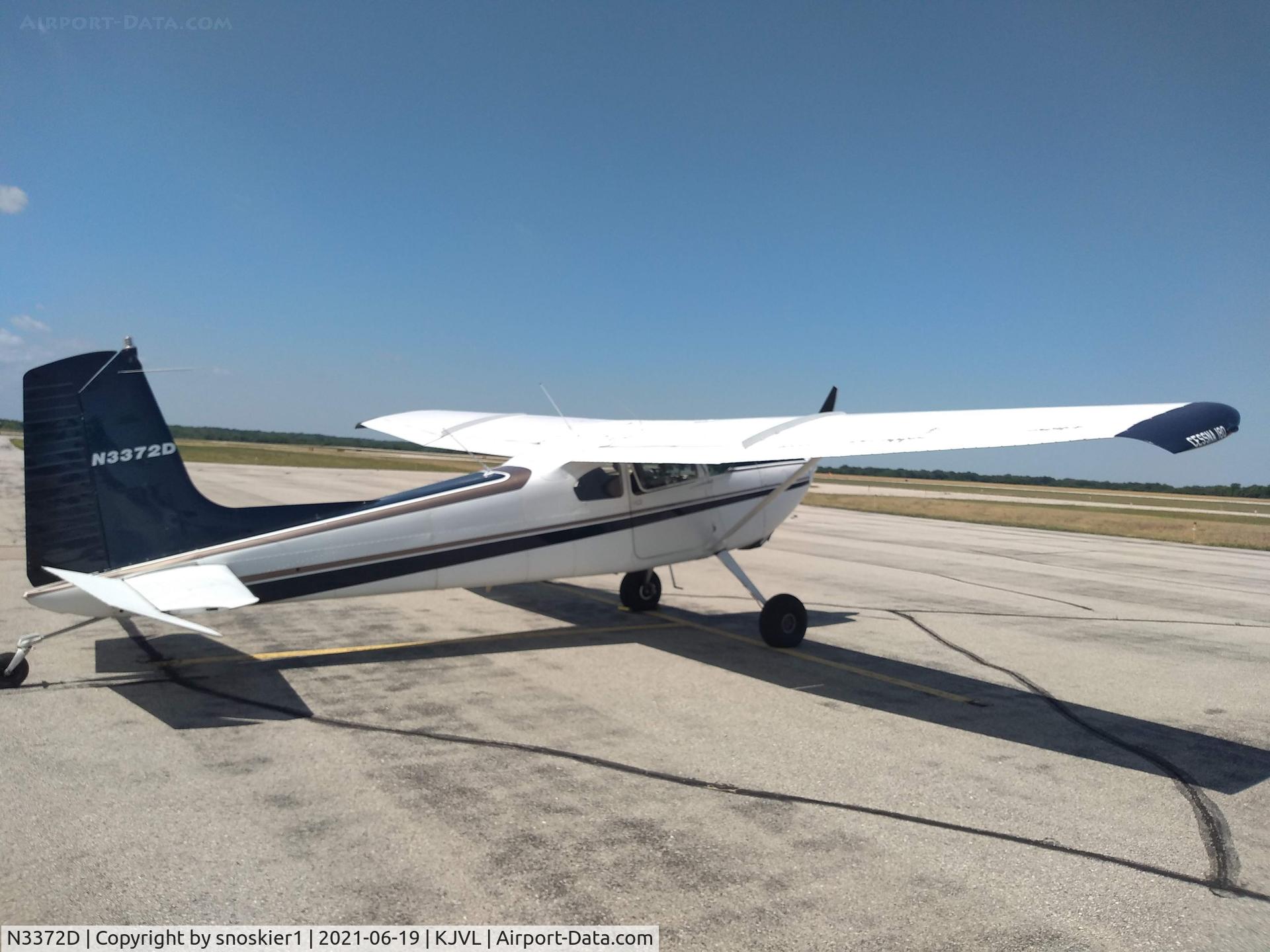 N3372D, 1955 Cessna 180 C/N 32170, At JVL pancake breakfast