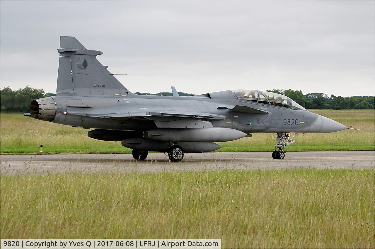 9820, 2005 Saab JAS-39D Gripen C/N 39820, Saab JAS-39D Gripen, Taxiing to flight line, Landivisiau Naval Air Base (LFRJ) Tiger Meet 2017