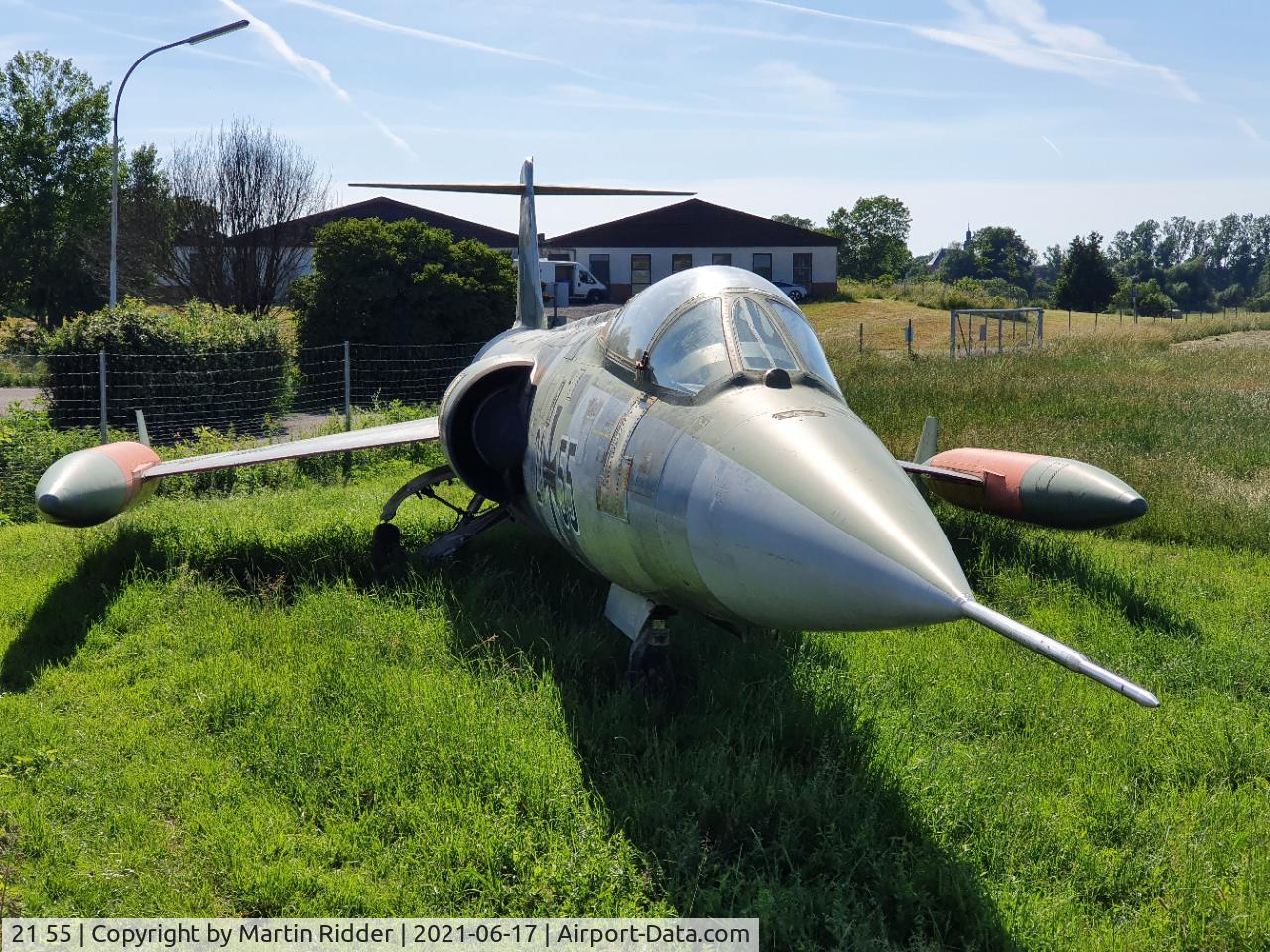 21 55, Lockheed F-104G Starfighter C/N 683-7024, new parking position