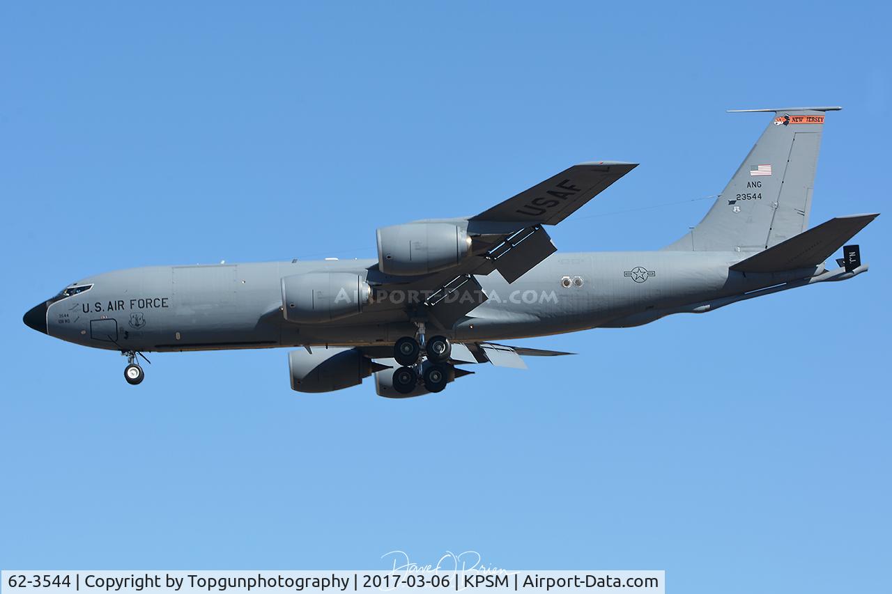 62-3544, 1962 Boeing KC-135R Stratotanker C/N 18527, NJ tanker stops into Pease