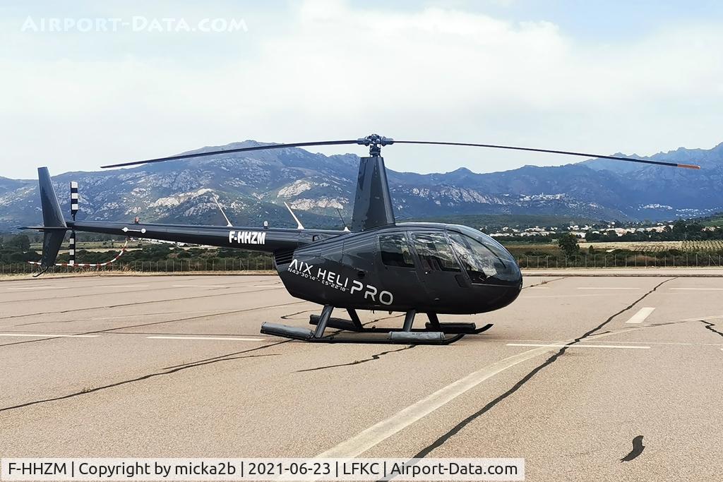 F-HHZM, 2007 Robinson R44 Raven II C/N 11772, Parked