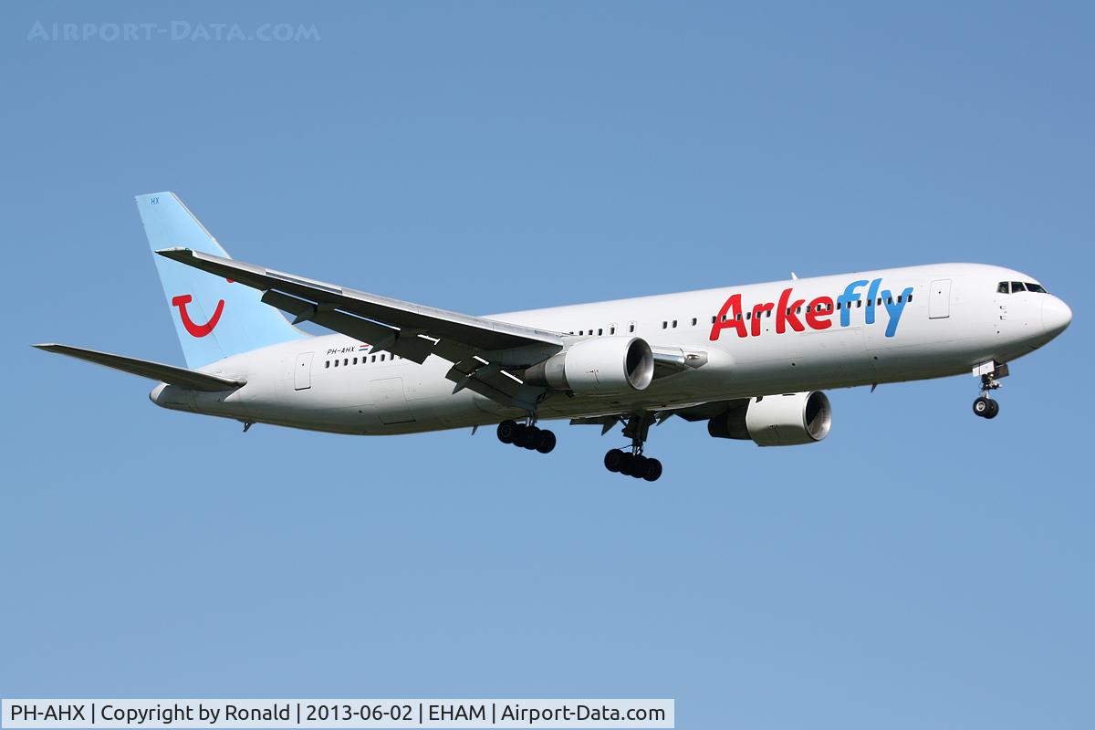 PH-AHX, 1990 Boeing 767-383 C/N 24847, at spl