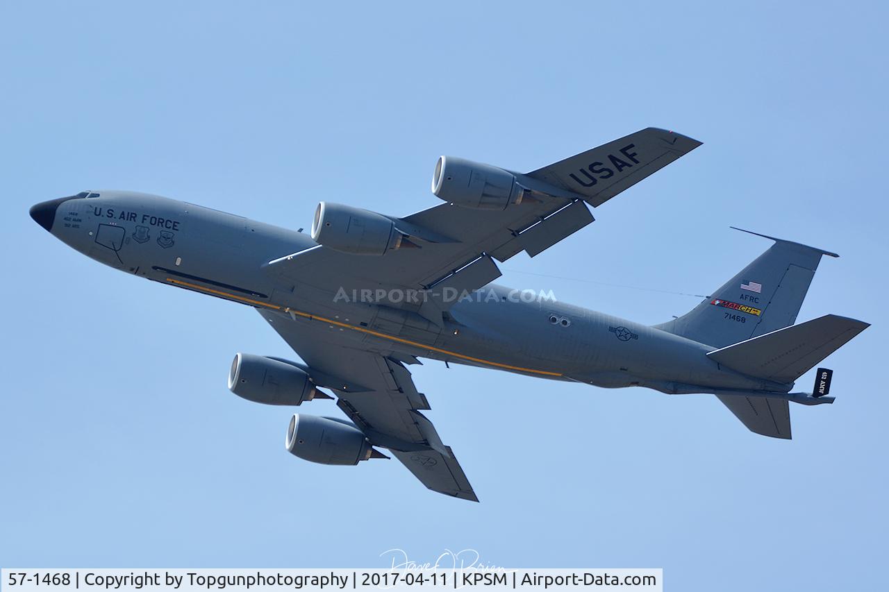 57-1468, 1957 Boeing KC-135E Stratotanker C/N 17539, GOLD21 departs RW16