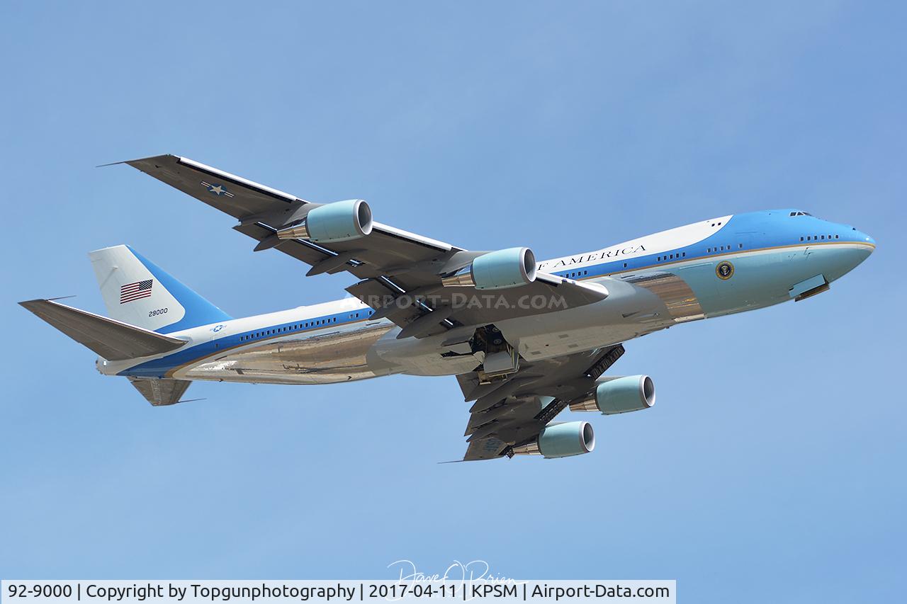 92-9000, 1987 Boeing VC-25A (747-2G4B) C/N 23825, Air Force One departs