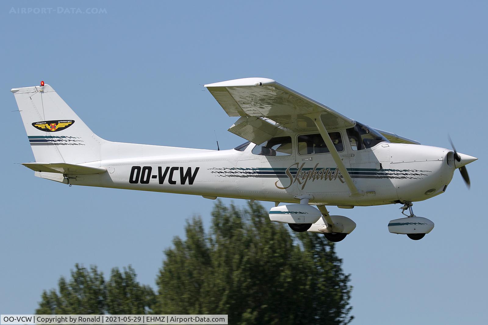 OO-VCW, 1998 Cessna 172R C/N 17280344, at ehmz