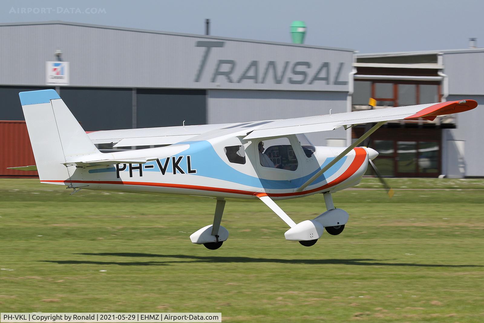 PH-VKL, Ultravia Pelican PL C/N 685, at ehmz
