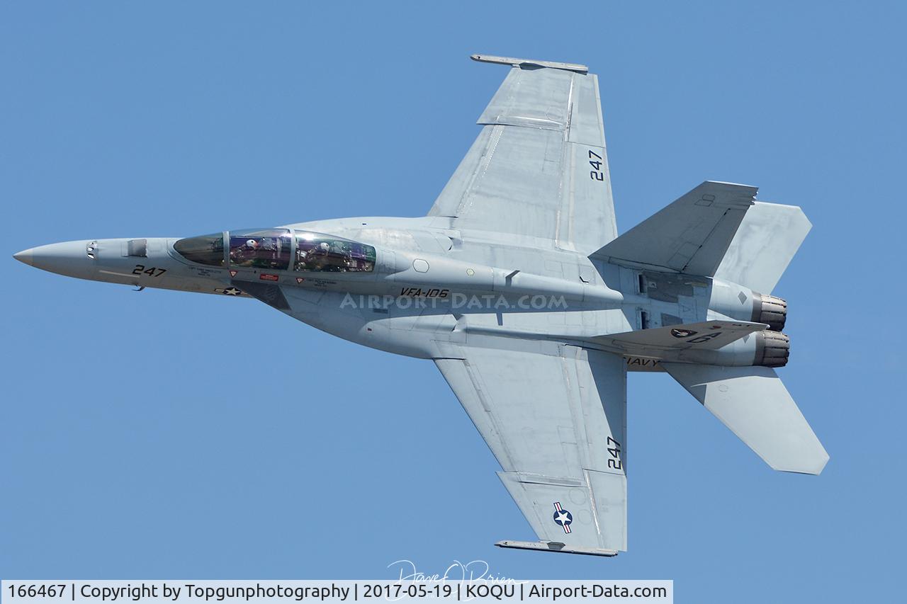 166467, Boeing F/A-18F Super Hornet C/N F102, Photo pass