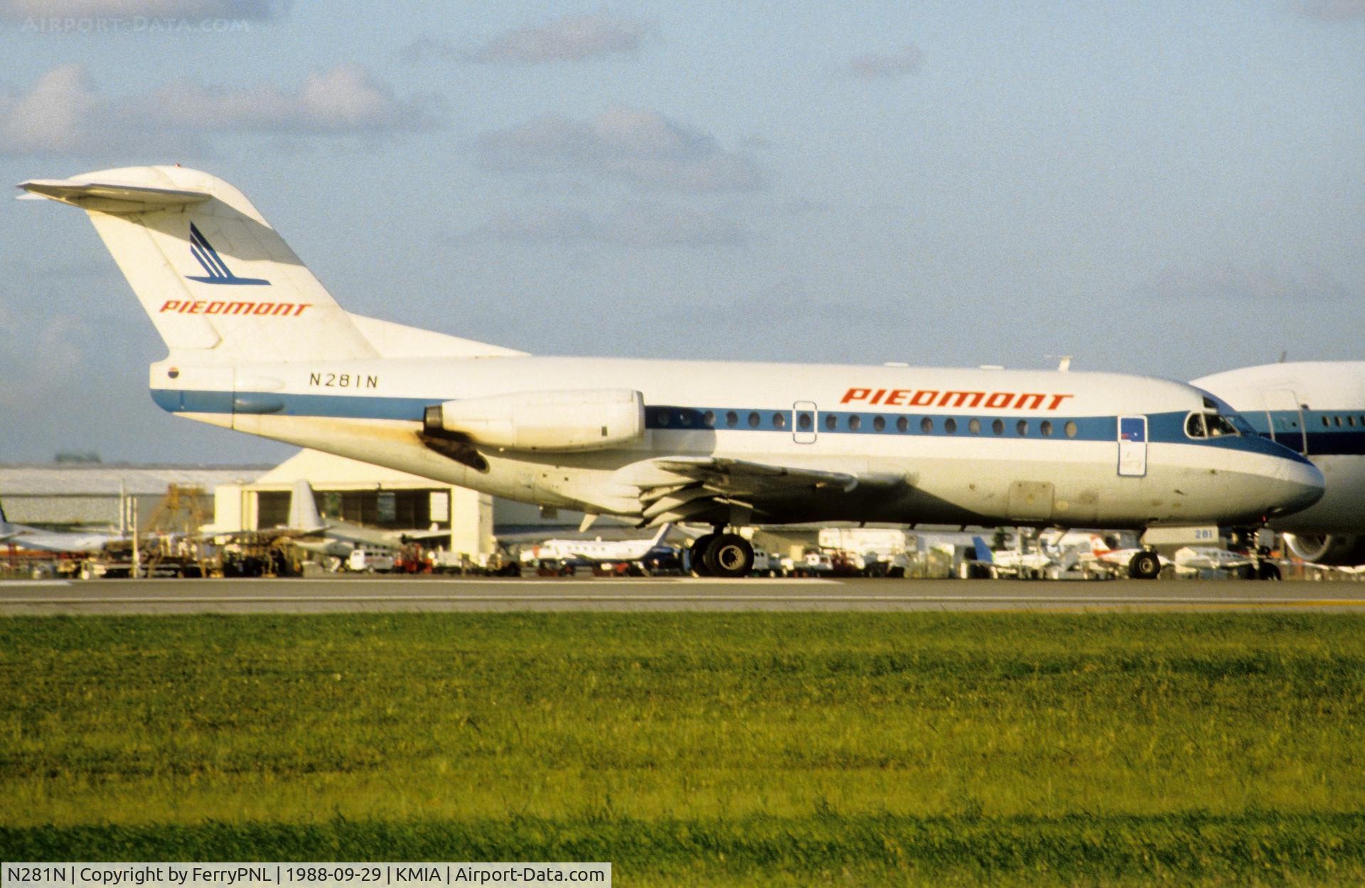 N281N, 1973 Fokker F.28-1000 Fellowship C/N 11075, Piedmont F28 lined-up for departure