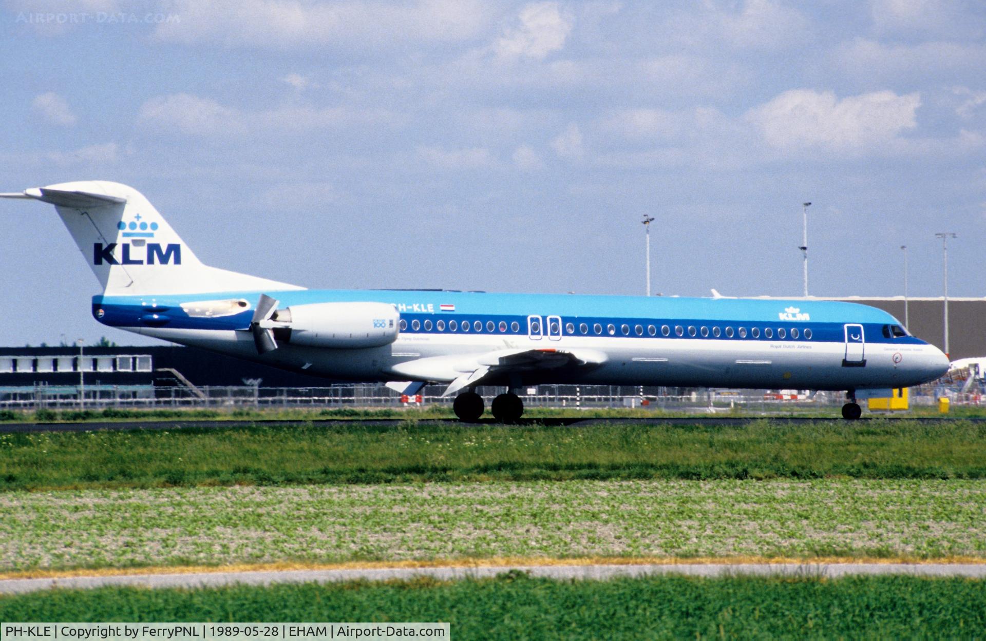 PH-KLE, 1989 Fokker 100 (F-28-0100) C/N 11270, Landing of KLM F100