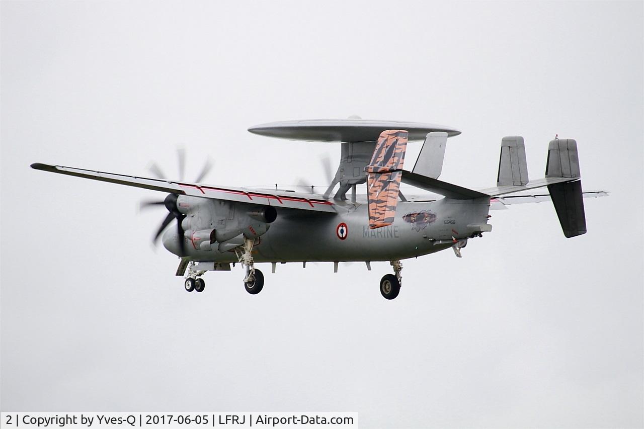 2, Grumman E-2C Hawkeye 2000 (G-123) C/N FR-2, Grumman E-2C Hawkeye, On final rwy 26, Landivisiau Naval Air Base (LFRJ) Tiger Meet 2017