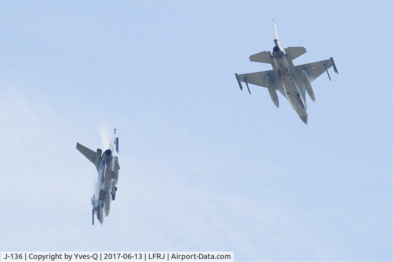 J-136, Fokker F-16AM Fighting Falcon C/N 6D-126, Fokker F-16AM Fighting Falcon, Break over rwy 08,  Landivisiau Naval Air Base (LFRJ) Tiger Meet 2017