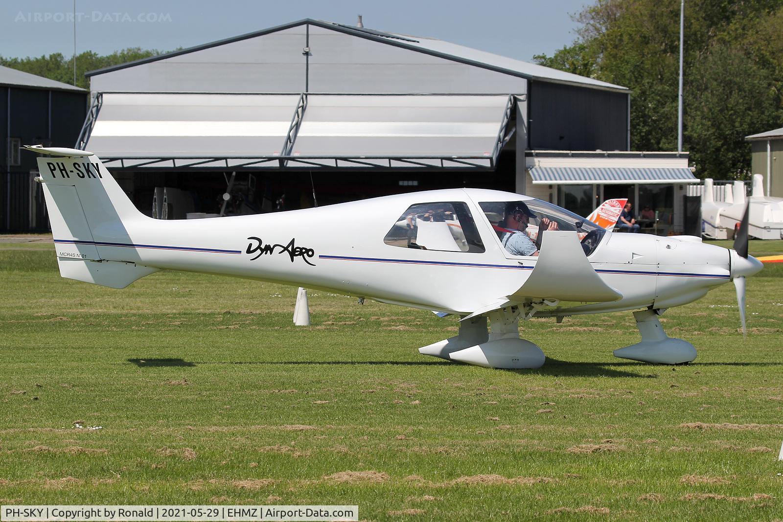 PH-SKY, 2000 Dyn'Aero MCR-4S C/N 1, at ehmz
