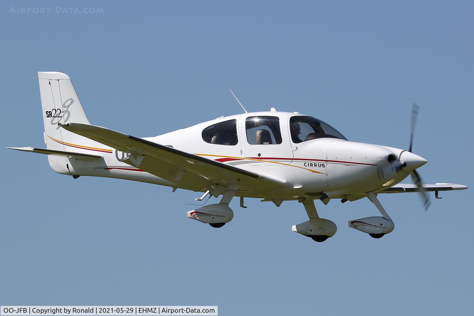OO-JFB, 2004 Cirrus SR22 G2 C/N 0920, at ehmz