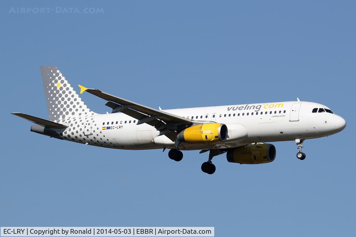 EC-LRY, 2002 Airbus A320-232 C/N 1862, at bru