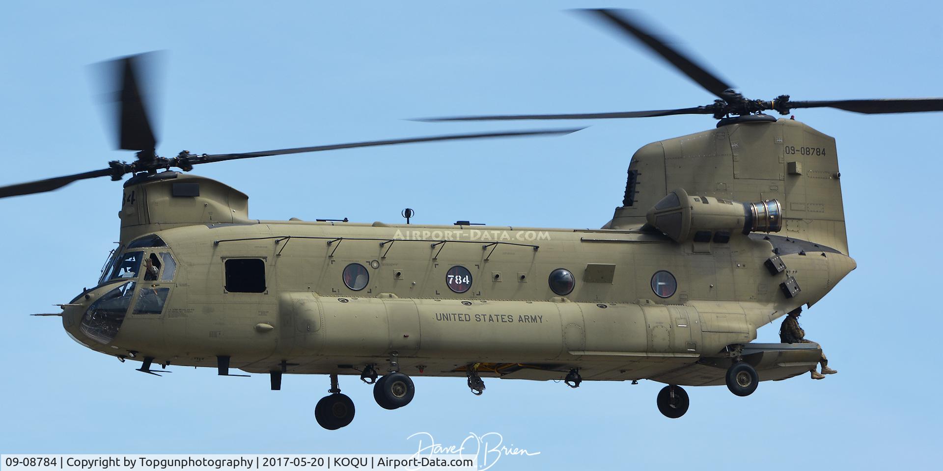 09-08784, Boeing CH-47F Chinook C/N M.8784, Chinook departing the area