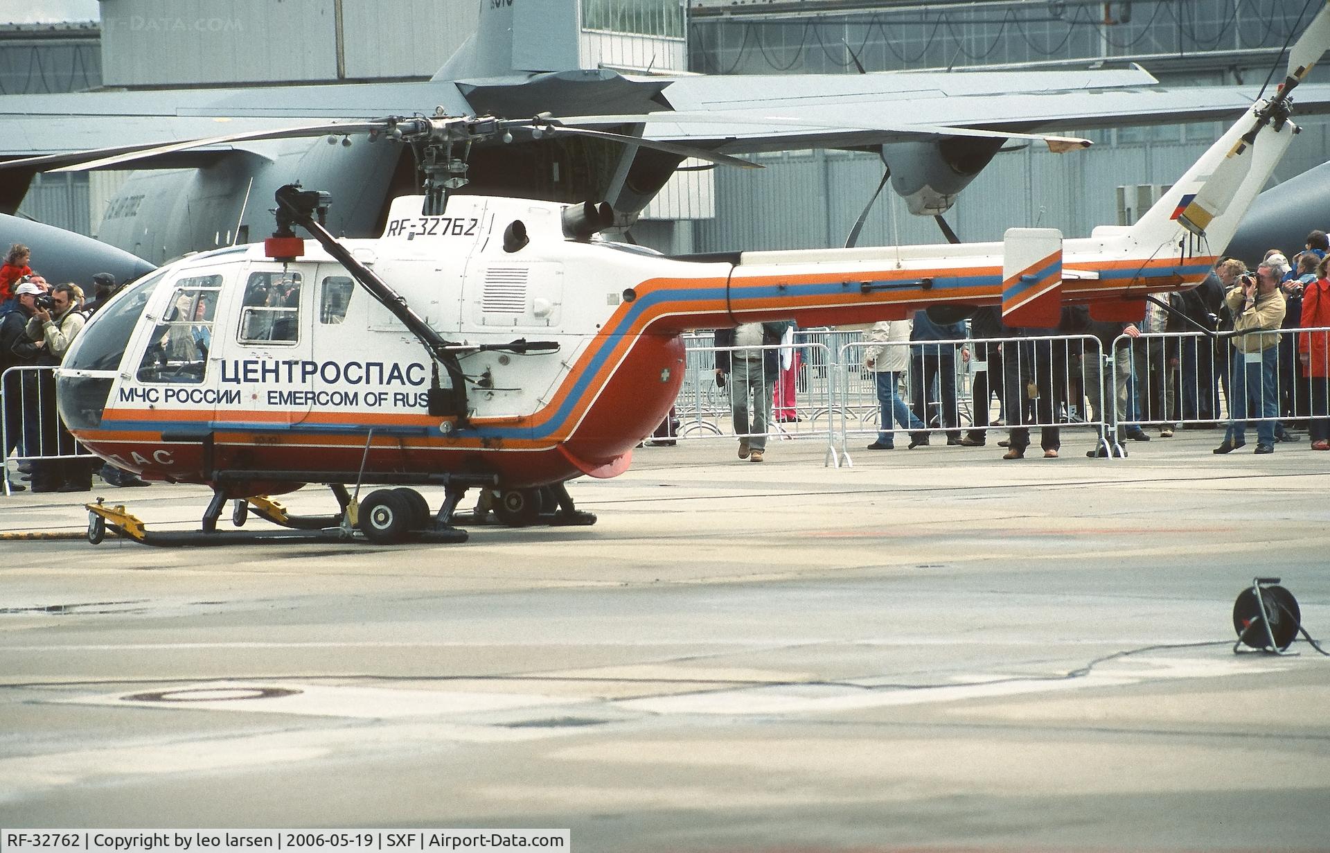 RF-32762, MBB Bo-105CBS-5 C/N S-912, Berlin ILA 19.5.2006