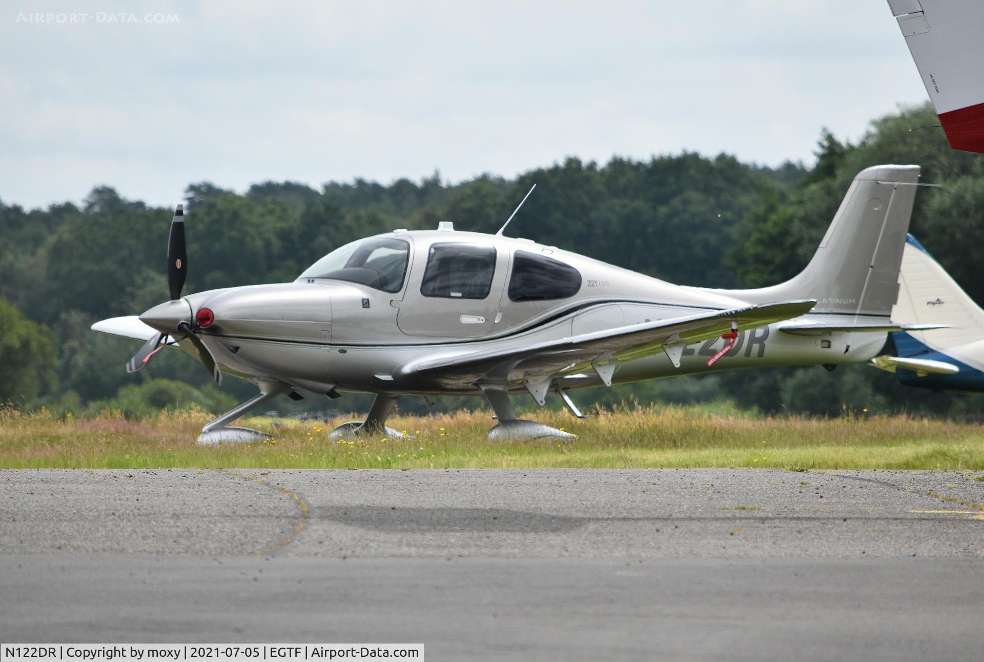 N122DR, 2018 Cirrus SR-22T G6-GTS Platinum C/N 1824, Cirrus SR22-GTS G6 Platinum at Fairoaks.