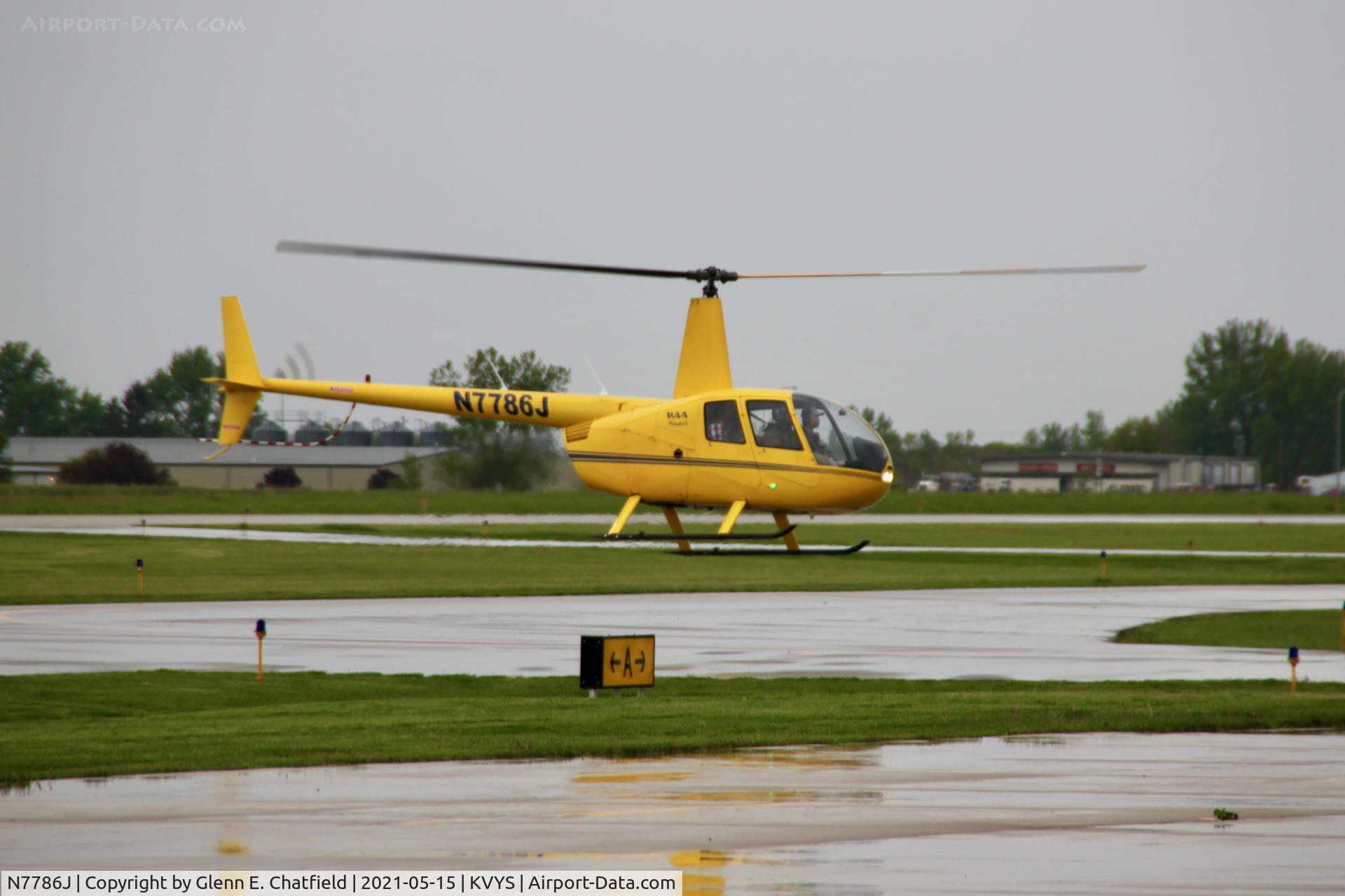 N7786J, 1998 Robinson R44 C/N 0521, At the TBM reunion