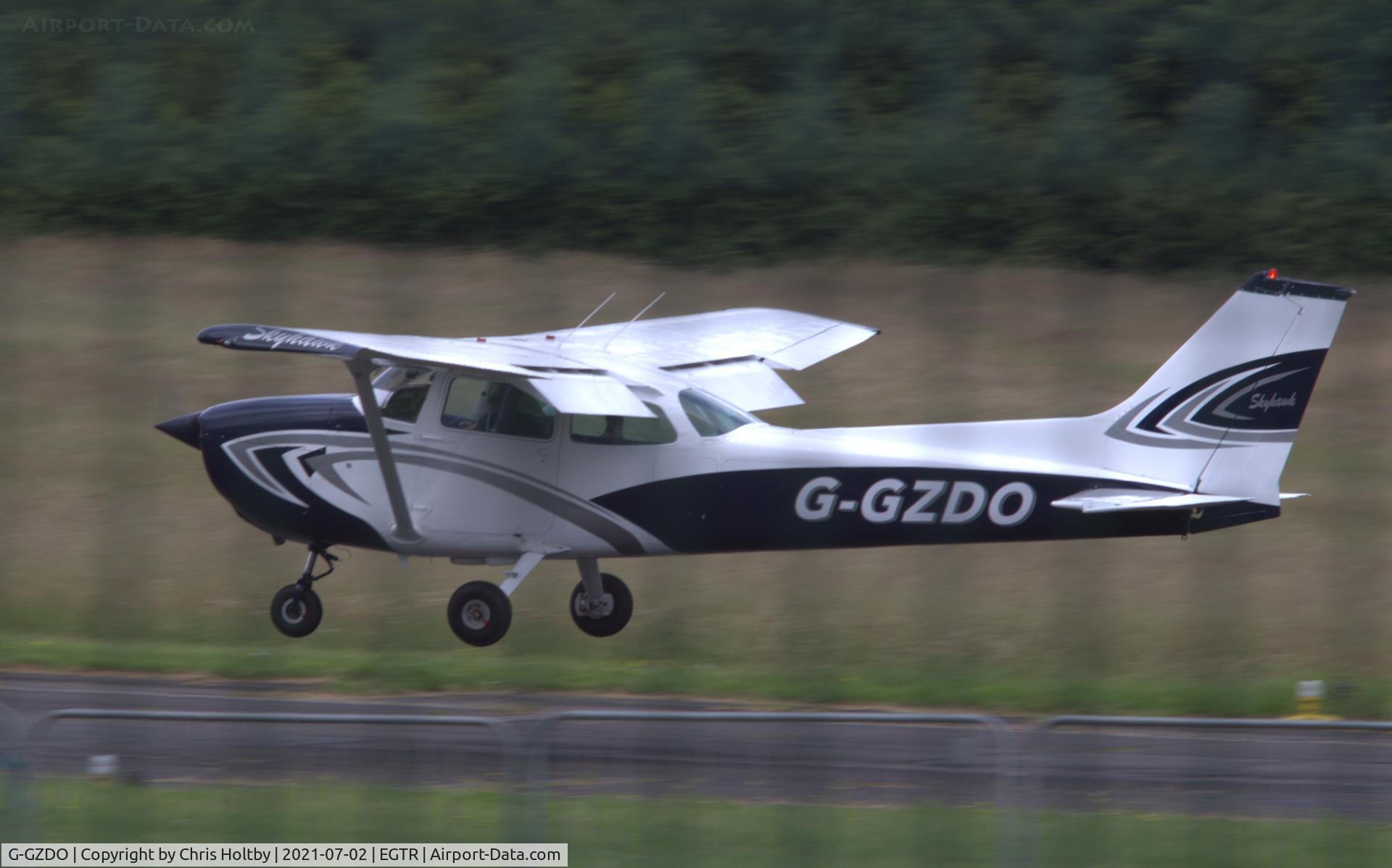 G-GZDO, 1978 Cessna 172N C/N 172-71826, Touch and go circuits at Elstree in its new paint job