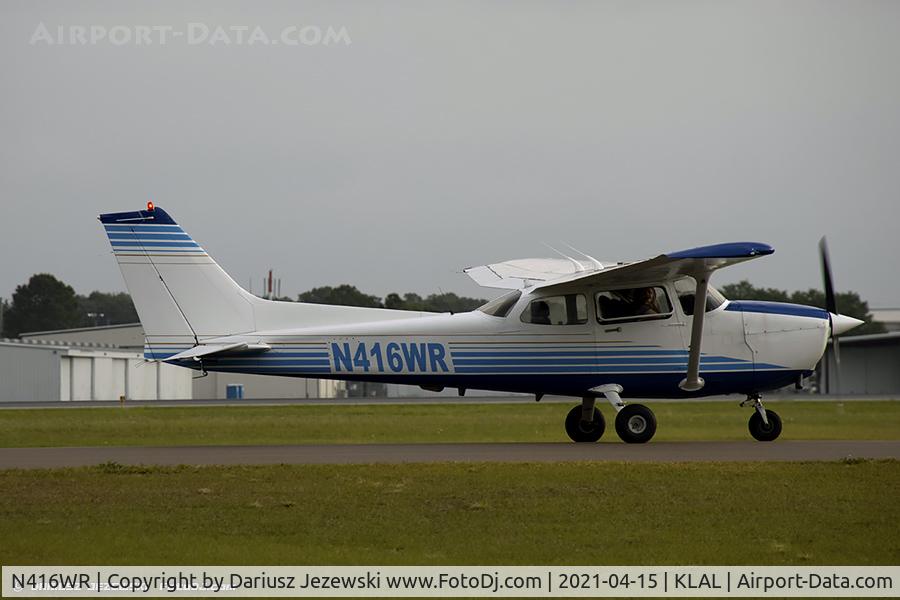 N416WR, 2002 Cessna 172S C/N 172S9160, Cessna 172S Skyhawk  C/N 172S9160, N416WR