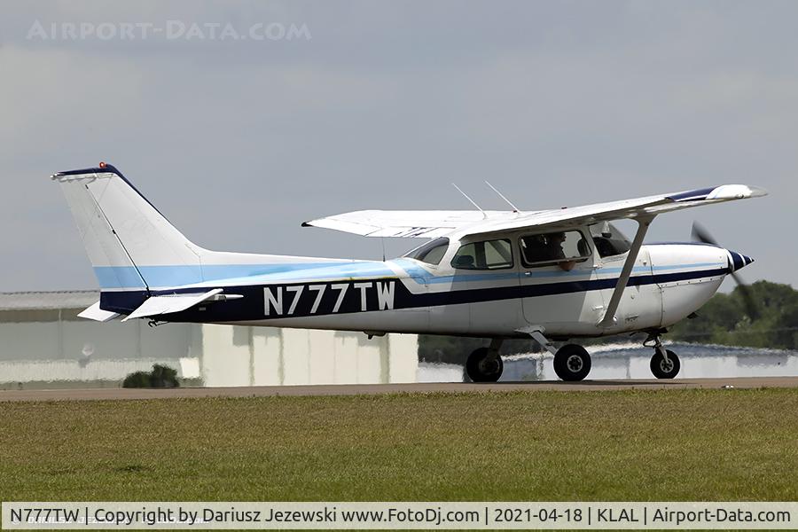 N777TW, 1977 Cessna R172K Hawk XP C/N R1722585, Cessna R172K Hawk XP  C/N R1722585, N777TW