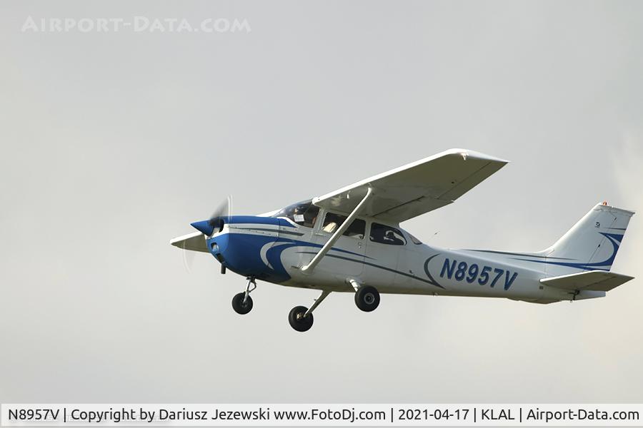 N8957V, 1974 Cessna 172M C/N 17264313, Cessna 172M Skyhawk  C/N 17264313, N8957V