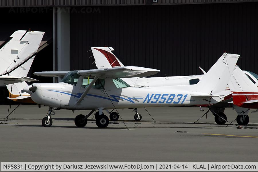 N95831, 1985 Cessna 152 C/N 15285972, Cessna 152 C/N 15285972, N95831