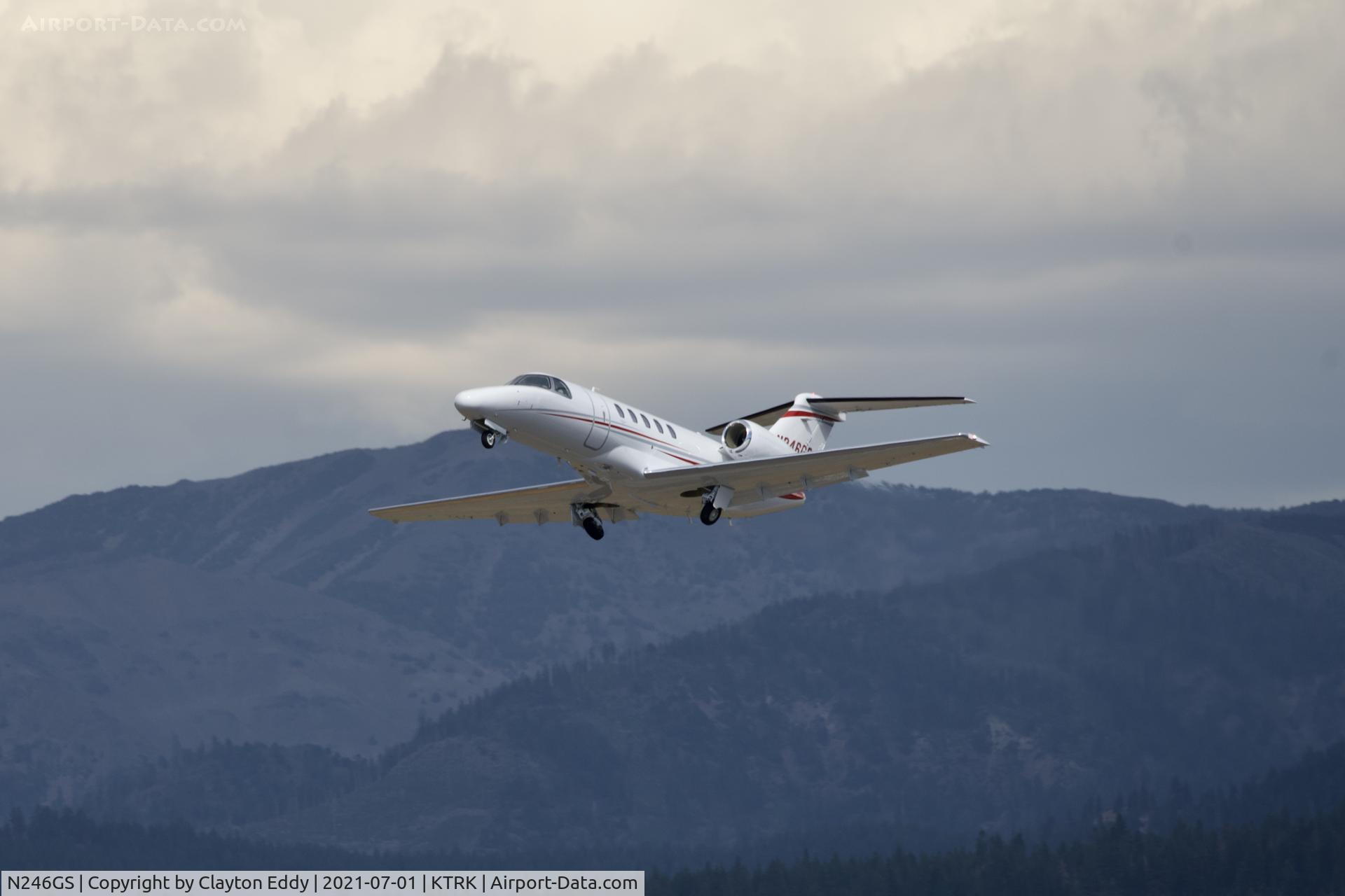 N246GS, 2018 Cessna 525C CitationJet CJ4 CitationJet CJ4 C/N 525C-0275, Truckee airport California 2021.
