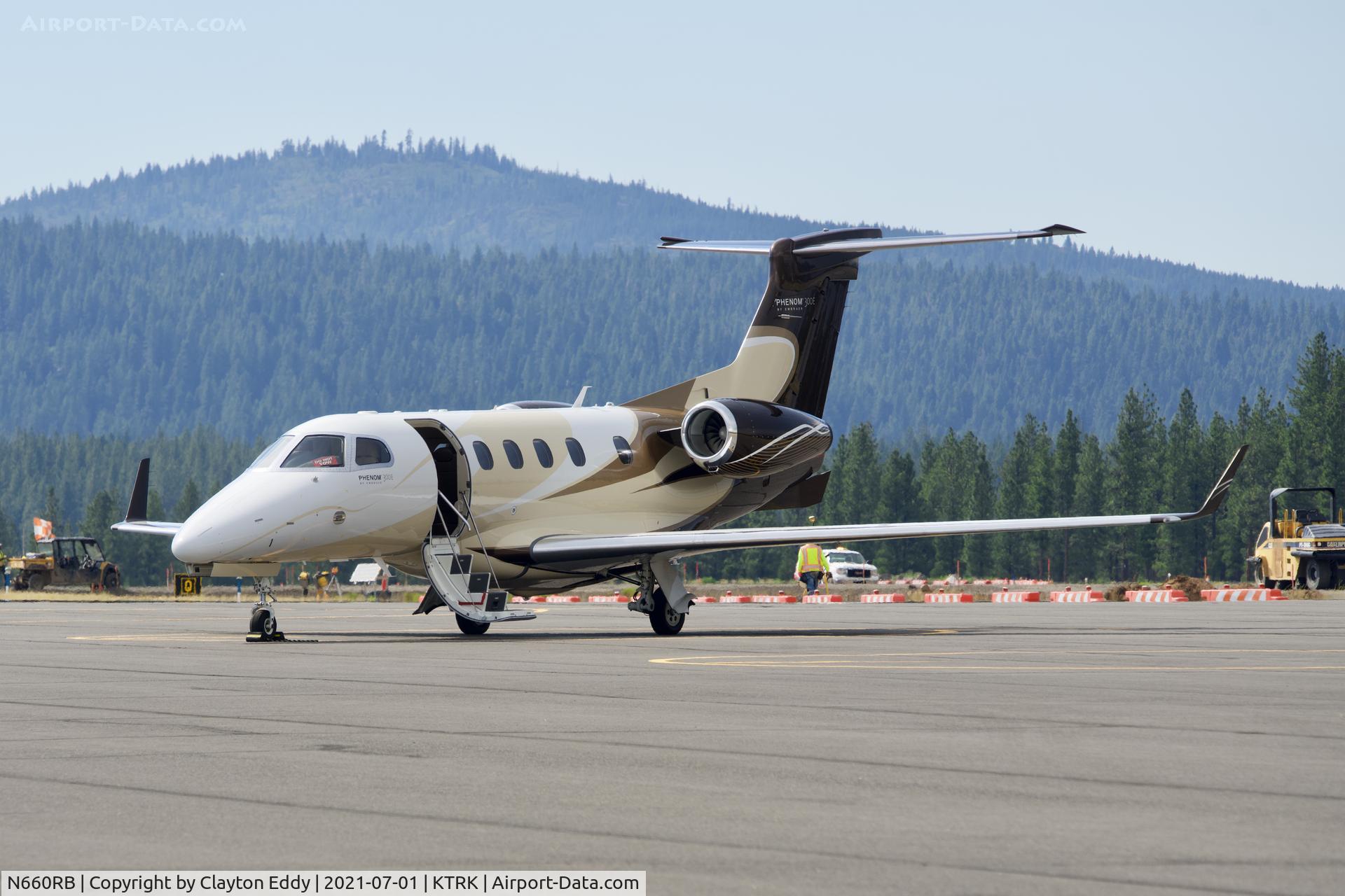 N660RB, 2019 Embraer EMB-505 Phenom 300 C/N 50500534, Truckee airport California 2021.