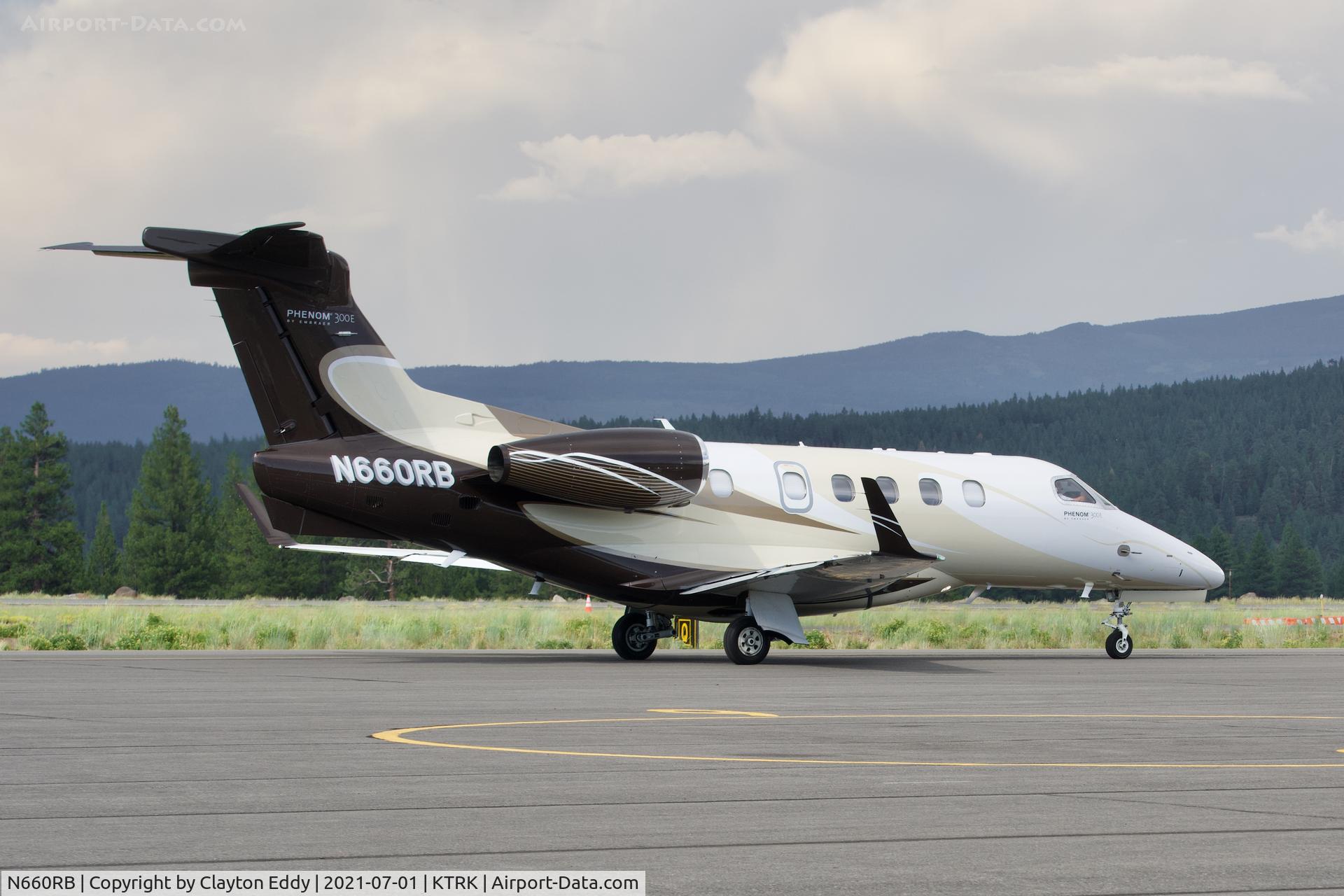 N660RB, 2019 Embraer EMB-505 Phenom 300 C/N 50500534, Truckee airport California 2021.