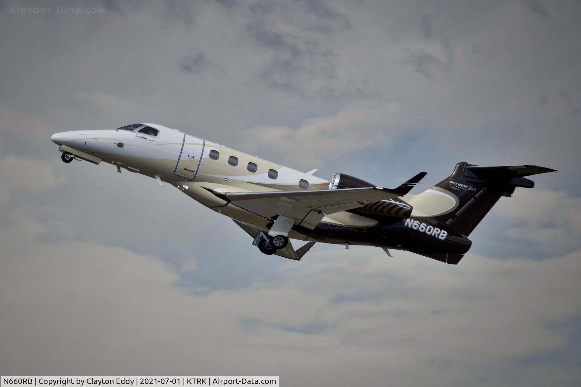 N660RB, 2019 Embraer EMB-505 Phenom 300 C/N 50500534, Truckee airport California 2021.