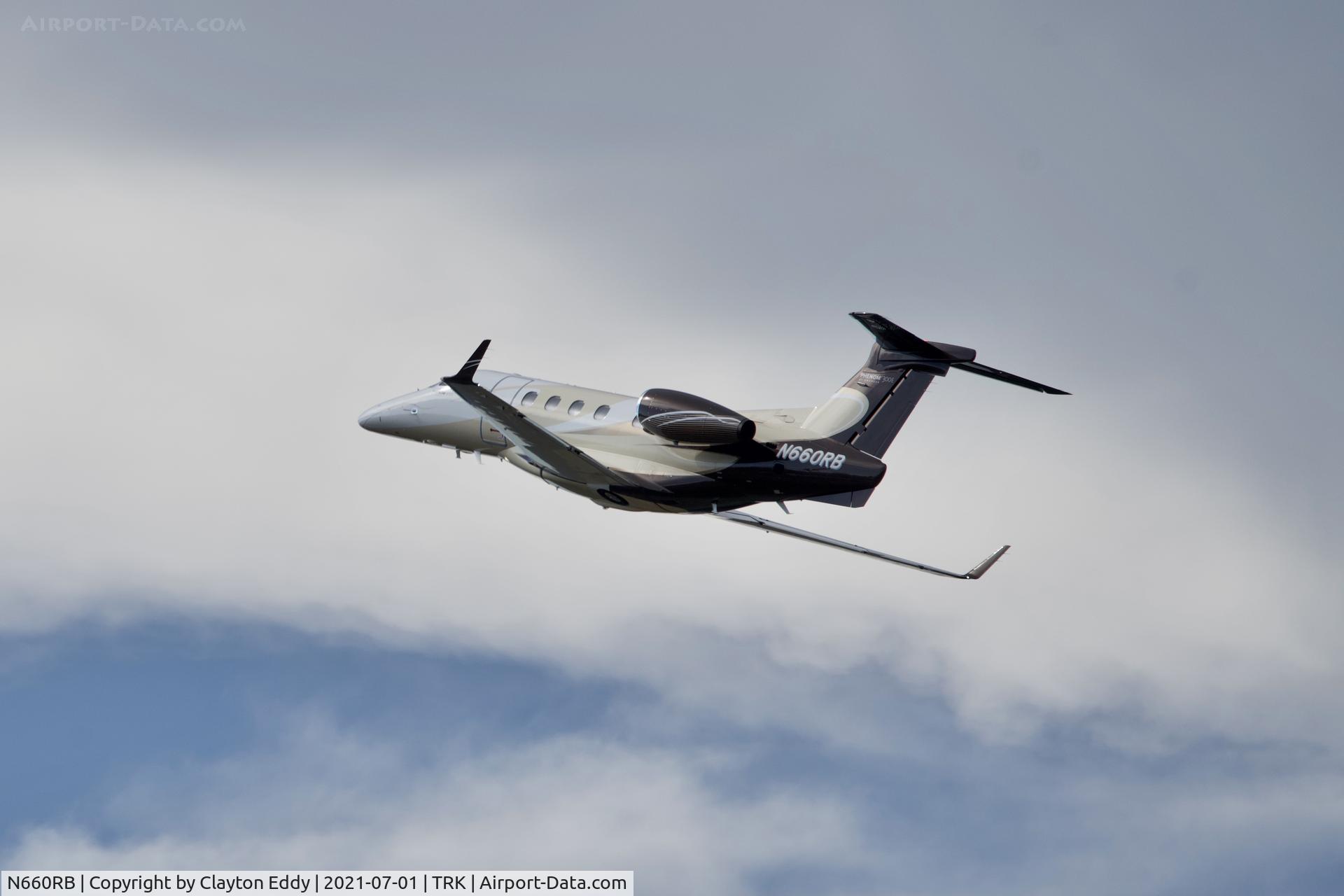 N660RB, 2019 Embraer EMB-505 Phenom 300 C/N 50500534, Truckee airport California 2021.