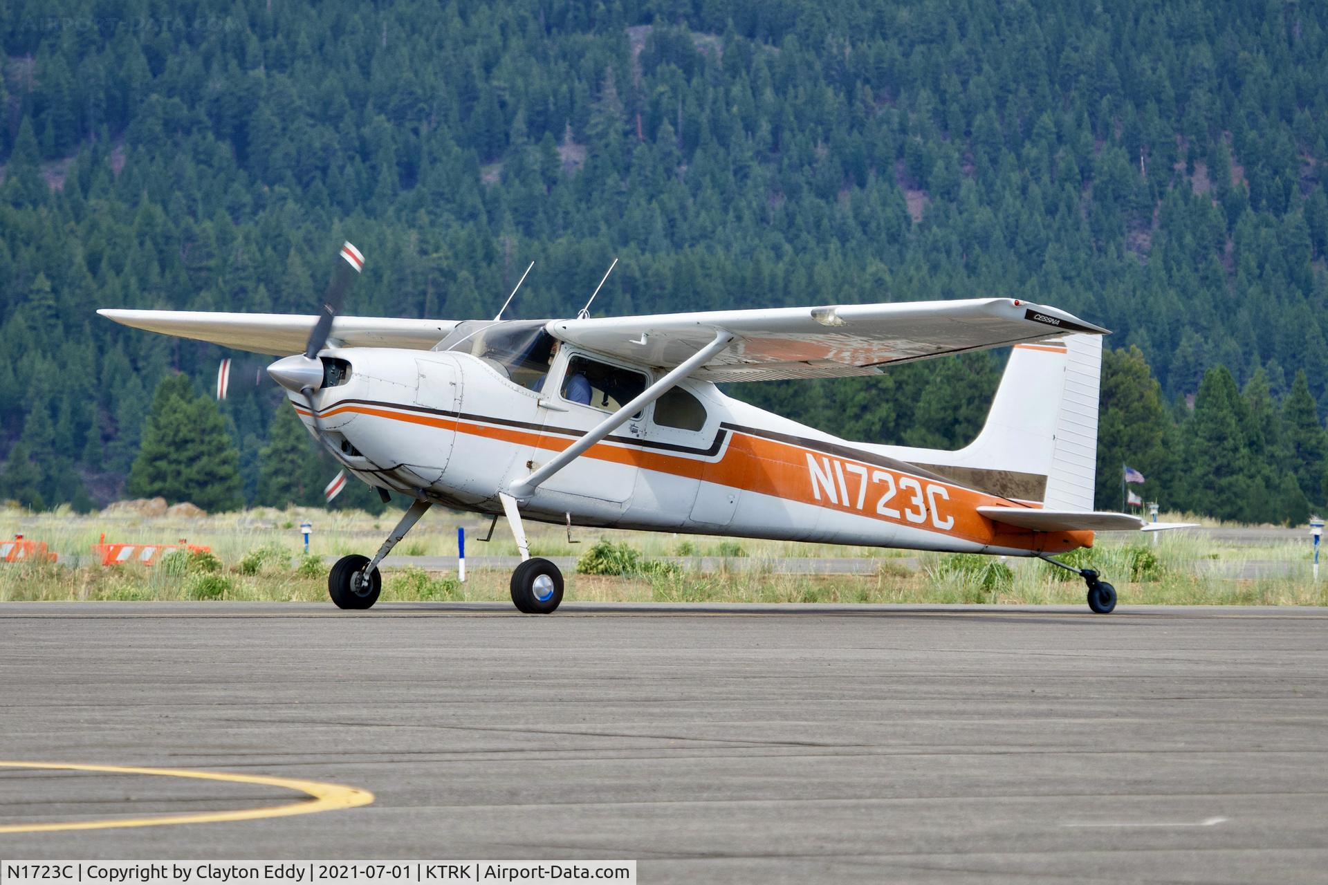 N1723C, 1953 Cessna 180 C/N 30423, Truckee airport California 2021.