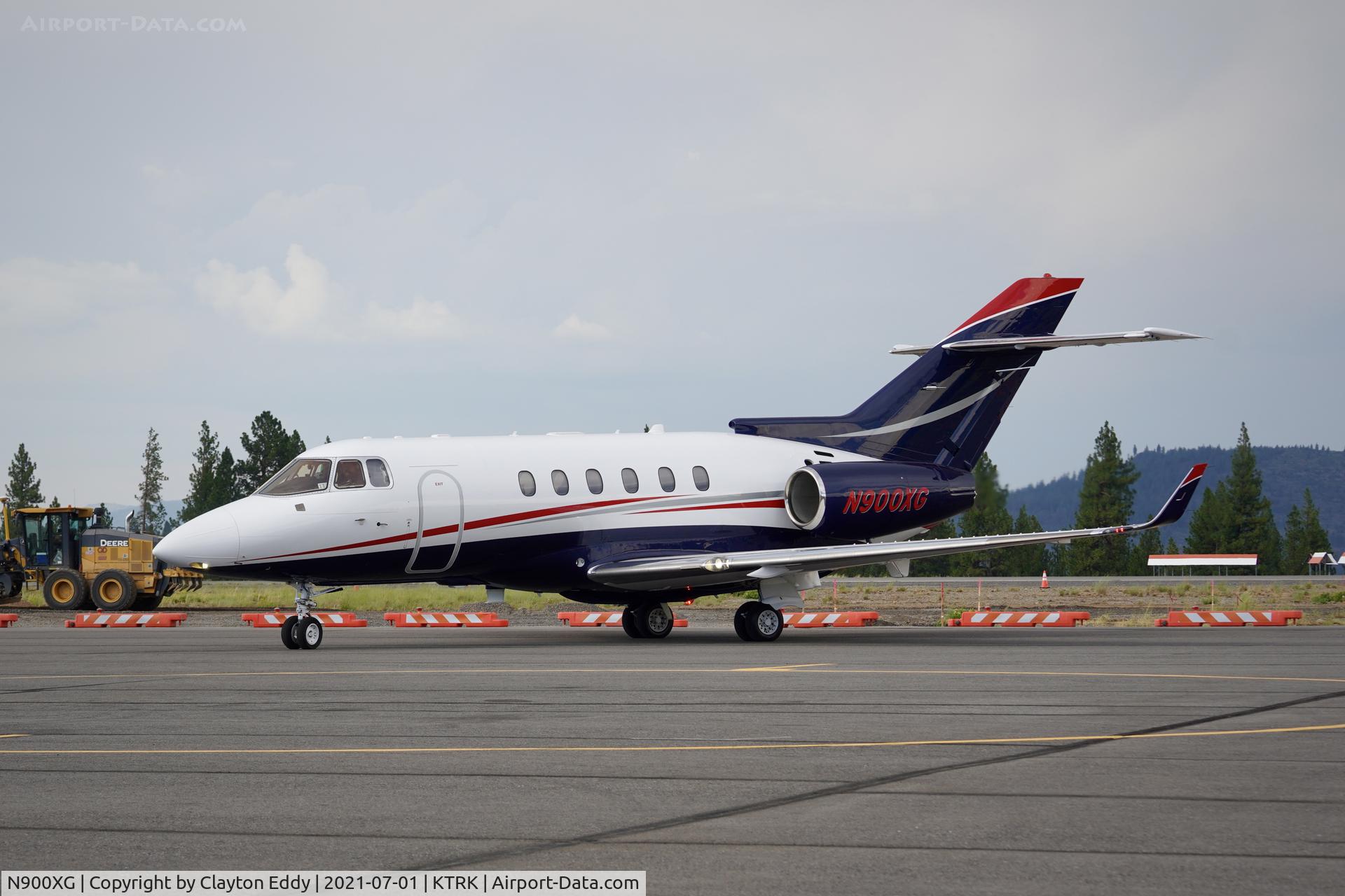 N900XG, 2008 Hawker Beechcraft 900XP C/N HA-0072, Truckee airport California 2021.